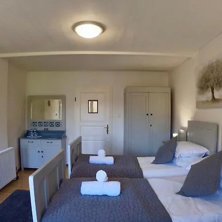 Hisa Brdo Vendégház 3*