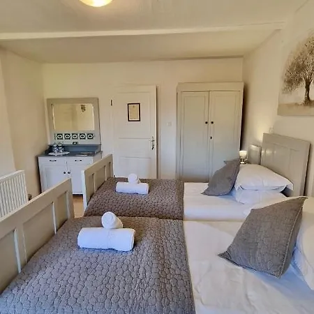 Hisa Brdo Vendégház 3*