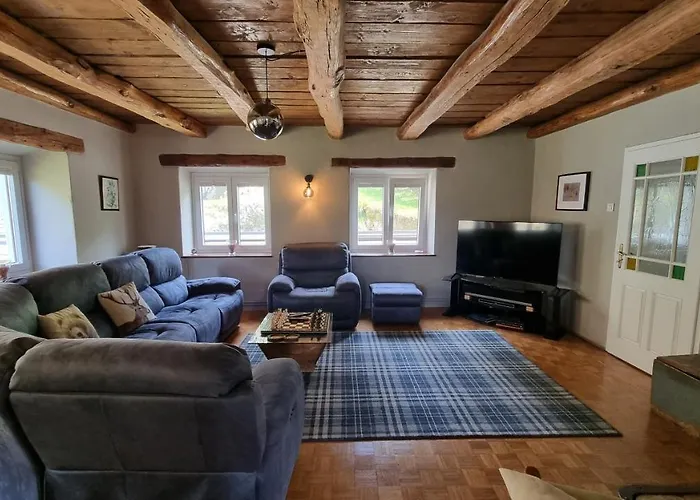 Hisa Brdo بيت ضيافة تولمين