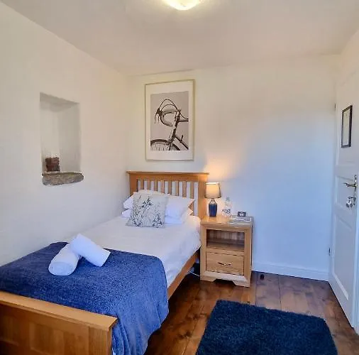 Hisa Brdo تولمين