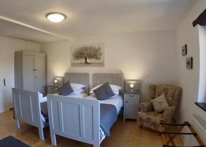 Hisa Brdo بيت ضيافة 3*